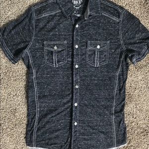 Short sleeve button up